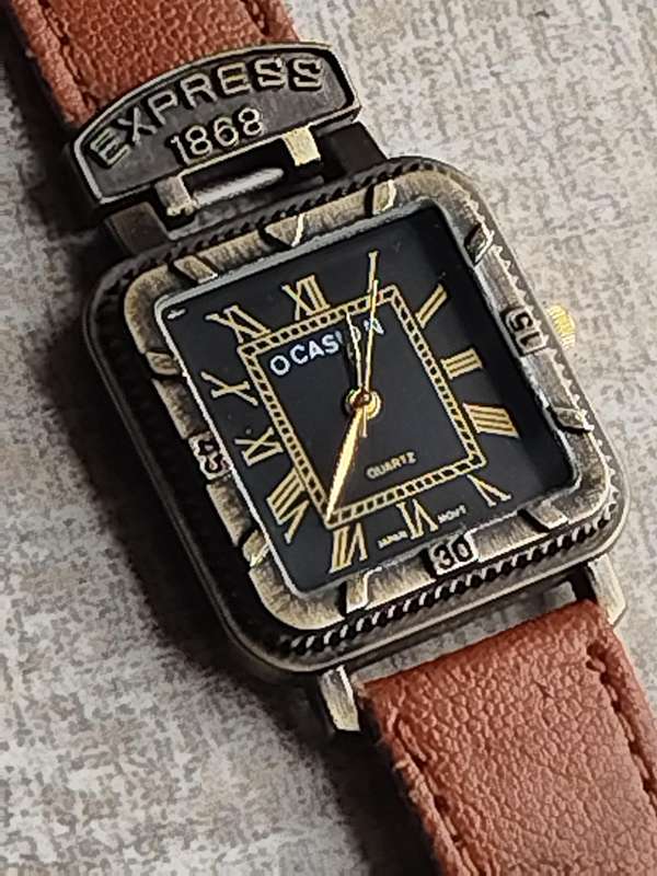 MENS VINTAGE OCASION EXPRESS WATCH IN EXCELLENT WORKING CONDITION