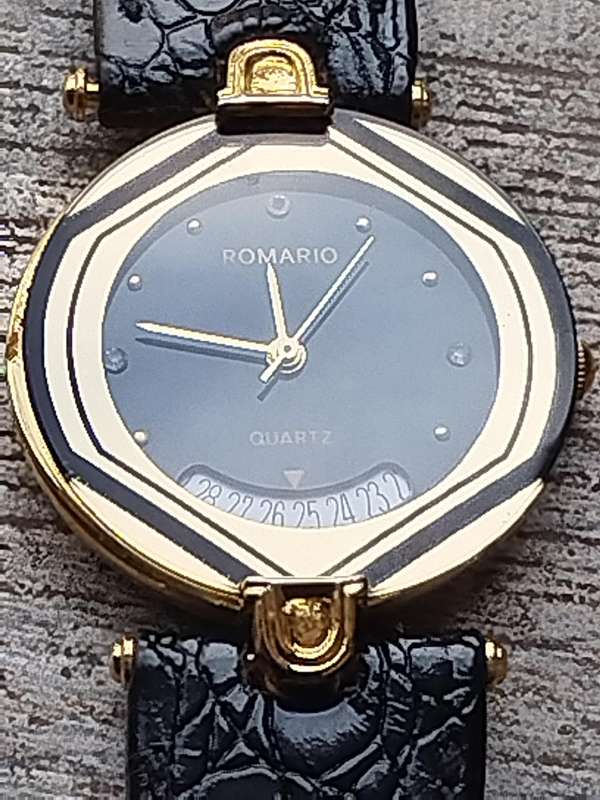 ELEGANT LADIES ROMARIO 18K GOLD ELECTROPLATED WATCH IN EXCELLENT WORKING CONDITION