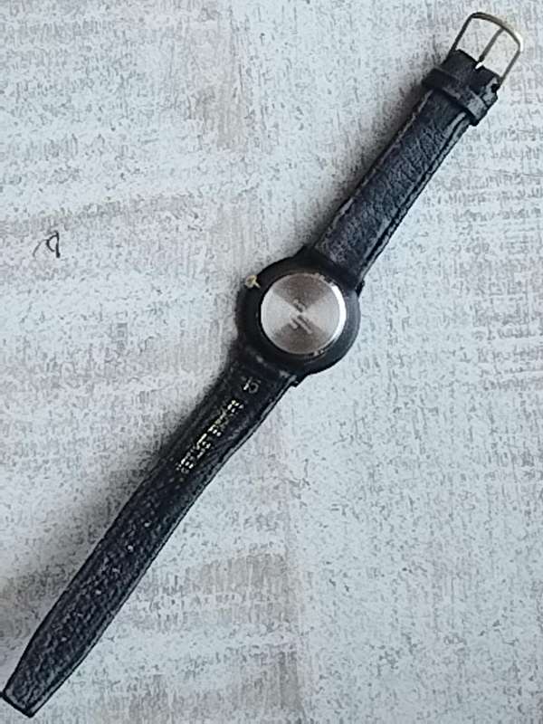 STUNNING AND ELEGANT LADIES POISE FRANCE DESIGN GOLD WATCH IN EXCELLENT WORKING CONDITION