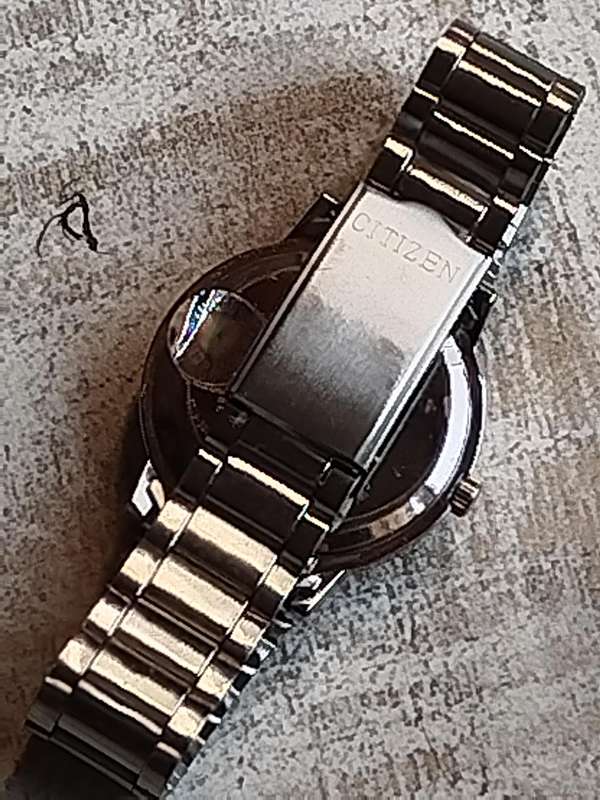 MENS SEIKO WATCH IN EXCELLENT WORKING CONDITION - READ DESCRIPTION