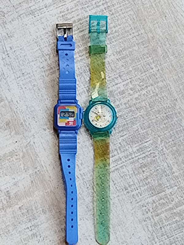 LADIES/GIRLS VINTAGE WATCH SET BOTH IN EXCELLENT WORKING CONDITION - BIDDING FOR BOTH