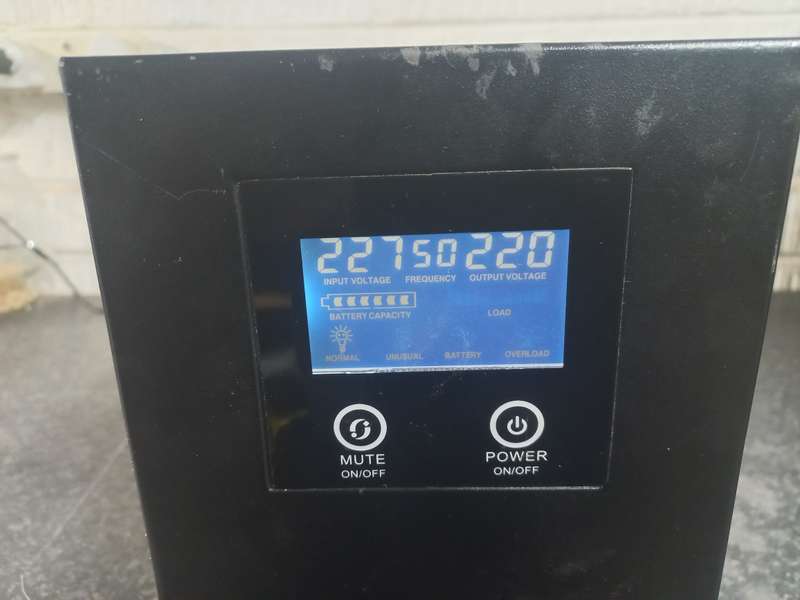 ECCO 1200W Inverter NS-1200 Spares or repair.