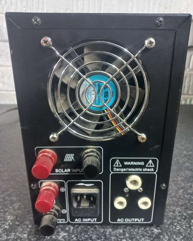 ECCO 1200W Inverter NS-1200 Spares or repair.