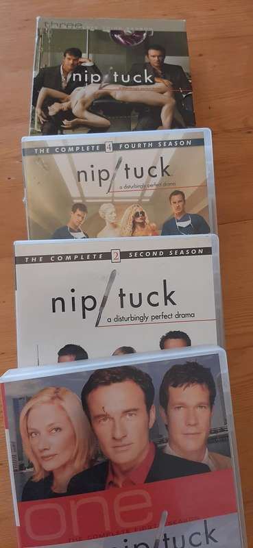 NIP/TUCK SEASONS 1 - 4