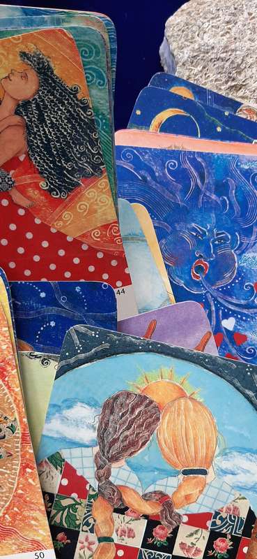 HEALING CARDS ORACLE - A DAILY PRACTICE FOR MAINTAINING SPIRITUAL BALANCE