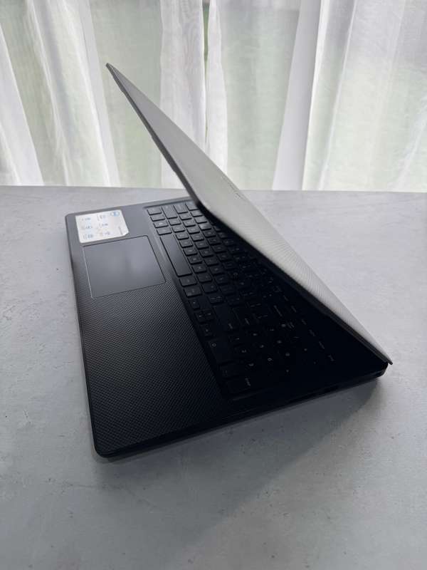 Dell Vostro 15 3000 15.6-inch FHD Laptop - 10th Gen i5 1TB+SSD 8GB RAM Win 11 Pro