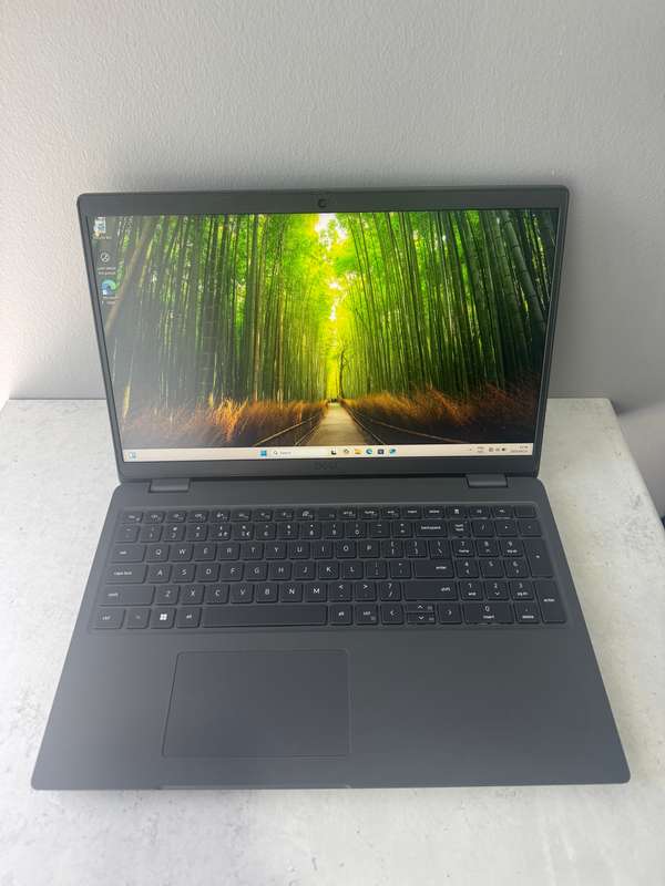 --13th Gen i7--Dell Latitude 3540--Core i7 1355U--16GB Ram--1TB SSD--15.6 FHD+ Display--