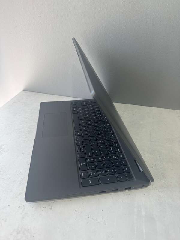 --13th Gen i7--Dell Latitude 3540--Core i7 1355U--16GB Ram--1TB SSD--15.6 FHD+ Display--