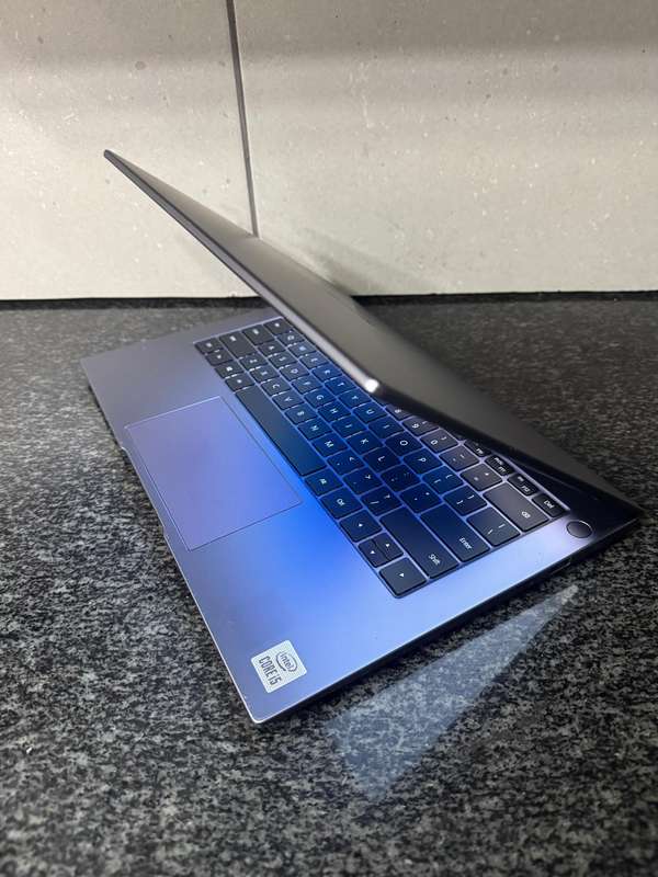 --Huawei Matebook D14--10th Gen i5--8Gb DDR4--512GB NVME SSD--14" FHD--
