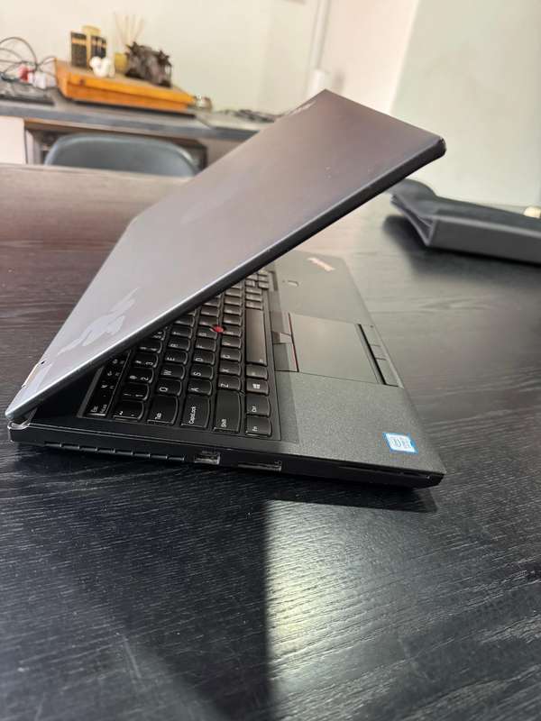 Lenovo ThinkPad P52 8th Gen Hexa Core i7 64GB DDR4 512GB SSD Quadro Graphics