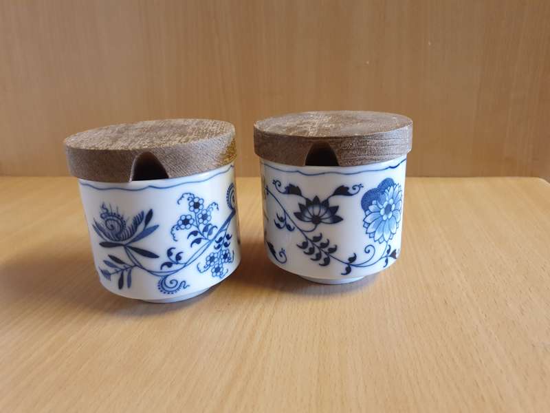 Set of 2 Blue Danube Lidded Jars - Made in Japan  - height 7cm width 8cm
