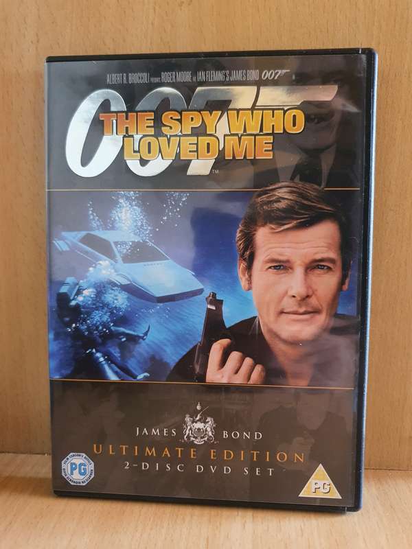 James Bond Ultimate Edition 2-Disc Dvd Set - The Spy Who Loved Me