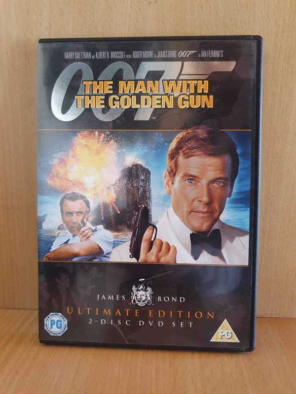 James Bond Ultimate Edition 2-Disc Dvd Set - The Man with The Golden Gun