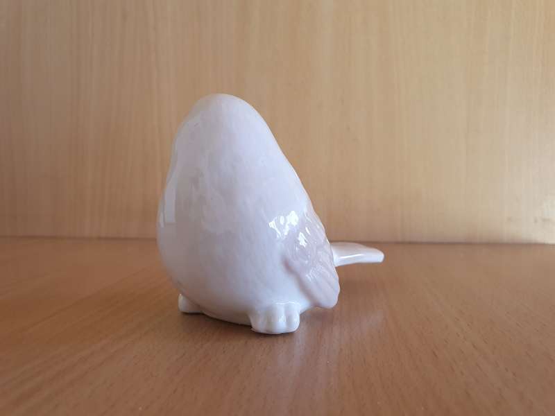 Small Ceramic Bird Figurine   (height 7cm width 10cm depth 5cm)