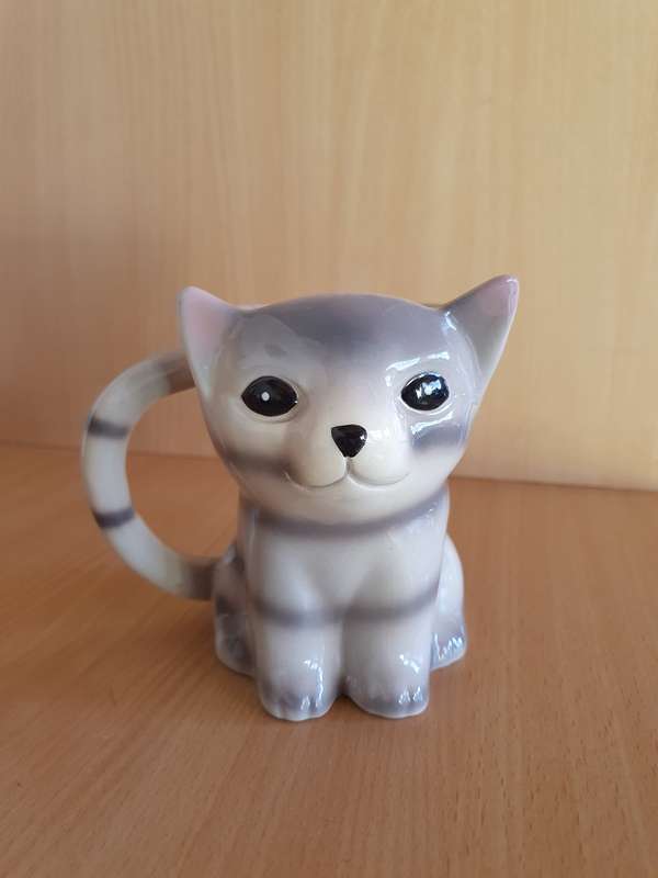 Cat Figurine Shape Coffee Mug  (NEW CONDITION)