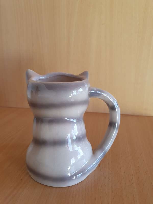 Cat Figurine Shape Coffee Mug  (NEW CONDITION)