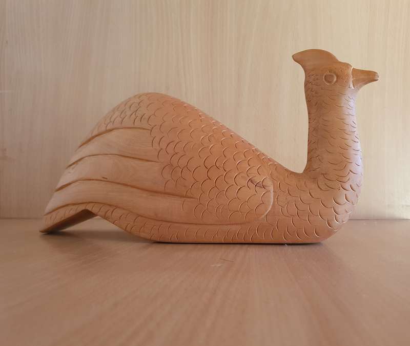 Carved Wooden Guinea Fowl   (height 15cm width 28cm depth 8cm)