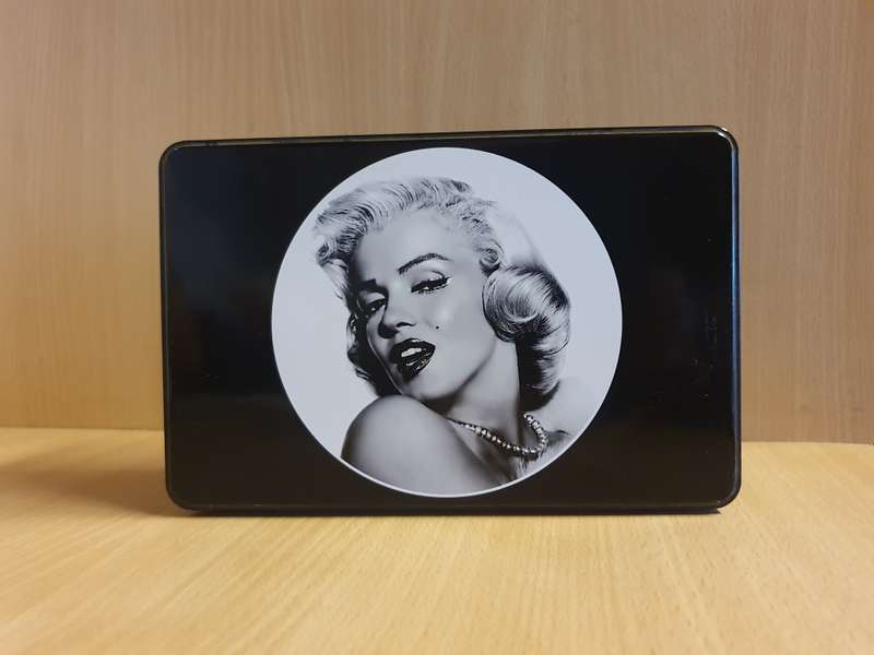 Black & White Marilyn Monroe Tin  (20cm x 13cm height 7cm)