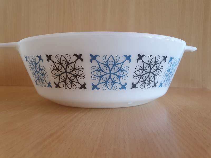 Vintage JAJ Oven-Dish - Made in England (22cm height 7cm)