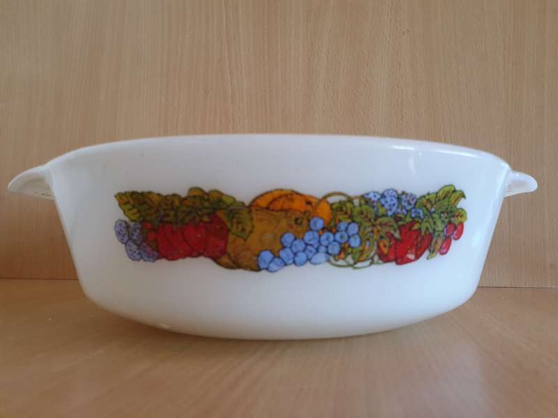 Vintage Anchor Hocking Fire-Proof Oven-Dish - Made in USA (24cm height 8cm)