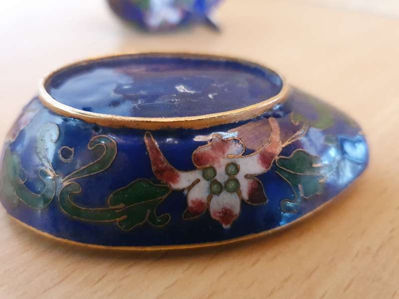 Vintage Cobalt Blue Floral Cloissone Pig Figurine (9cm x 6cm height 6cm)
