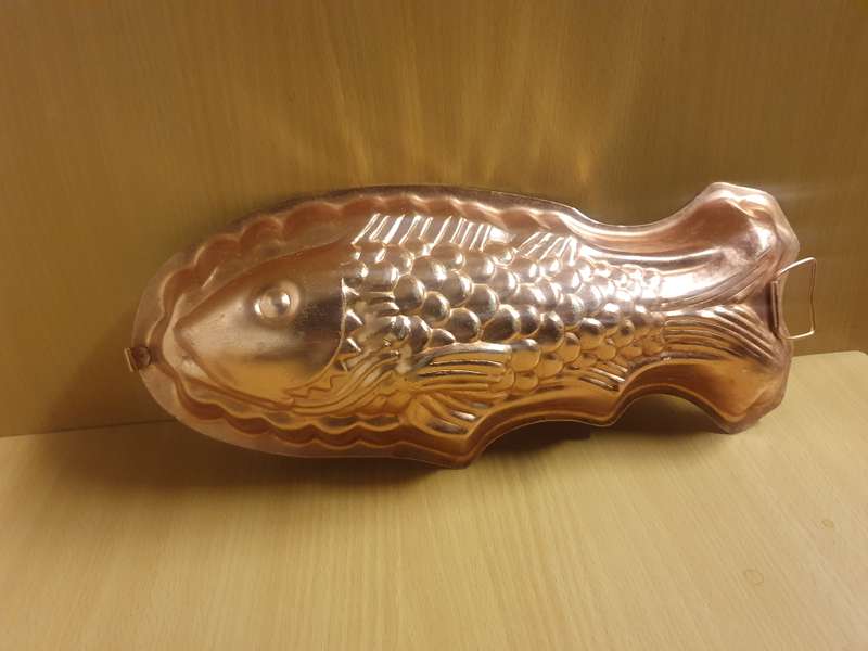 Vintage Fish Shape Jelly Mould   (33cm x 15cm)