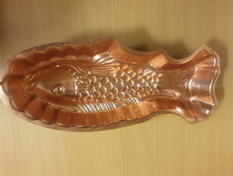 Vintage Fish Shape Jelly Mould   (33cm x 15cm)