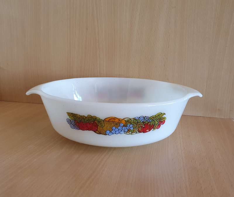 Vintage Anchor Hocking Fire-Proof Oven-Dish - Made in USA (24cm height 8cm)
