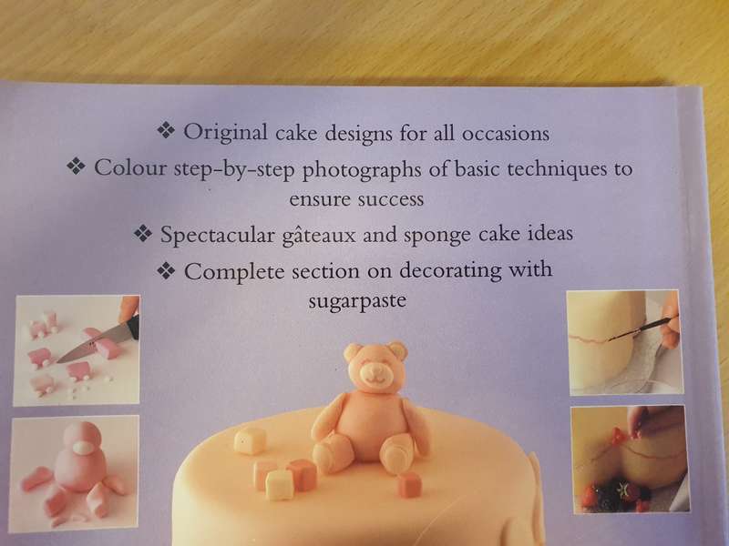Easy Cake Decorating : Joanna Farrow  (Paperback)