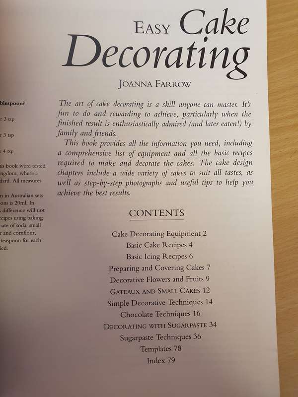 Easy Cake Decorating : Joanna Farrow  (Paperback)