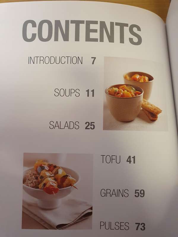 Fields of Flavour (Delicious dishes without meat) Sarina Jacobson (Paperback)