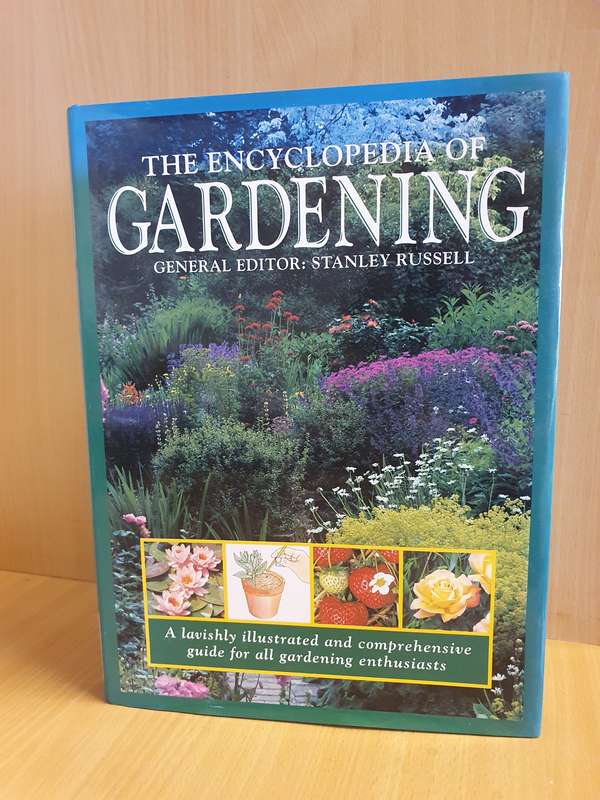 The Encyclopedia of Gardening: Stanley Russell (Hardcover)