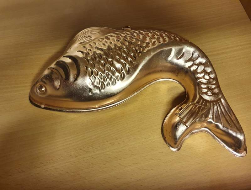 Metal Jelly Mould  (34cm x 16cm height)
