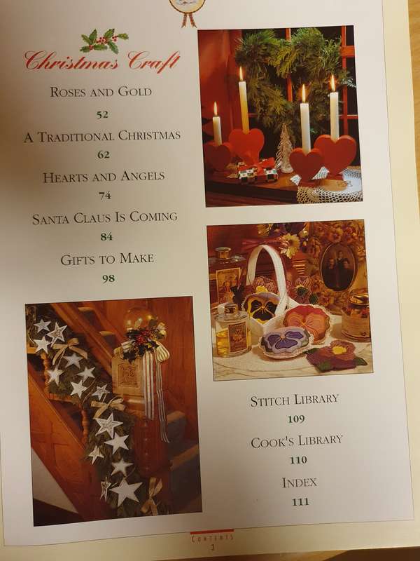 A Treasury of Christmas Food & Craft  (Paperback)