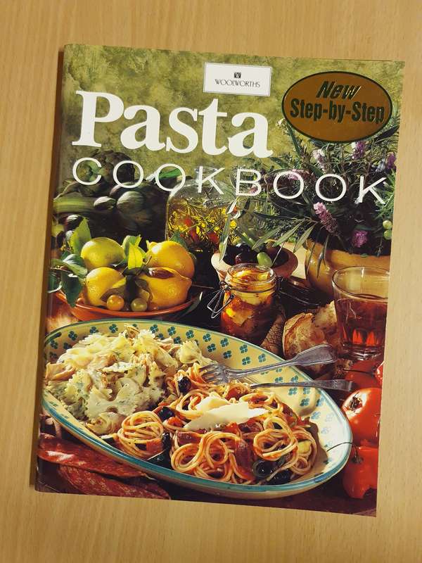 Step-by-Step Pasta Cookbook  (Paperback)