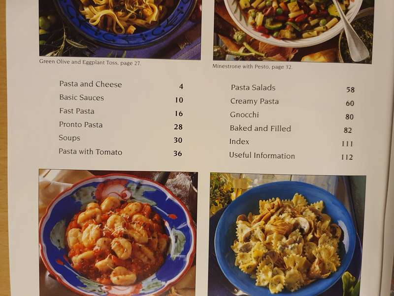 Step-by-Step Pasta Cookbook  (Paperback)
