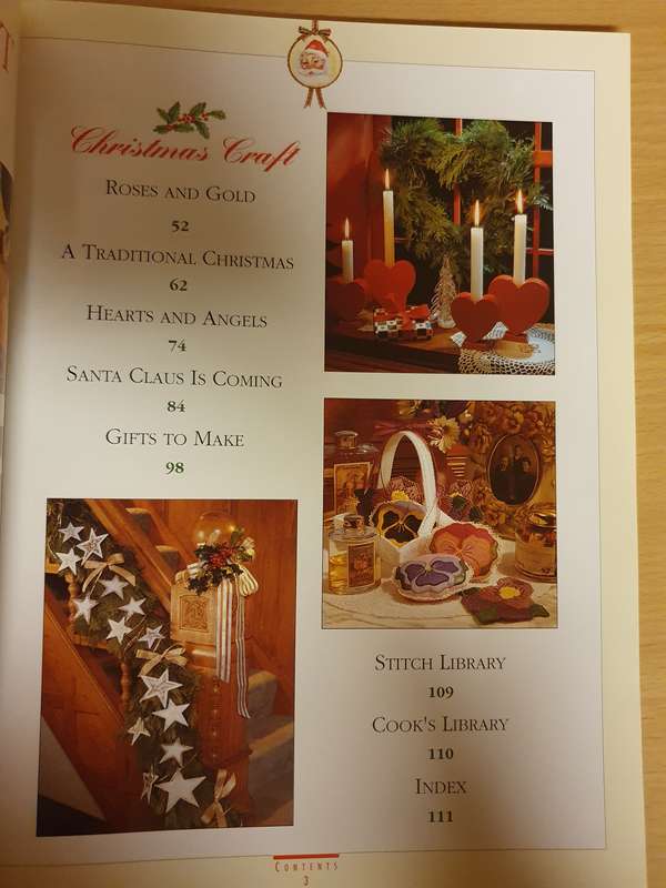 A Treasury of Christmas Food & Craft  (Paperback)