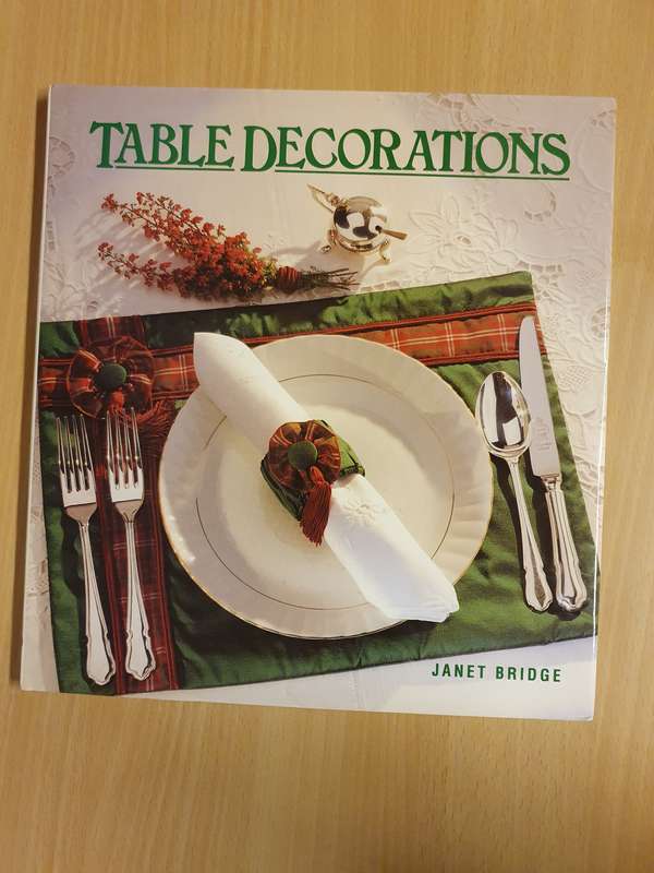 Table Decorations : Janet Bridge  (Hardcover)