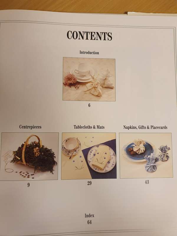 Table Decorations : Janet Bridge  (Hardcover)