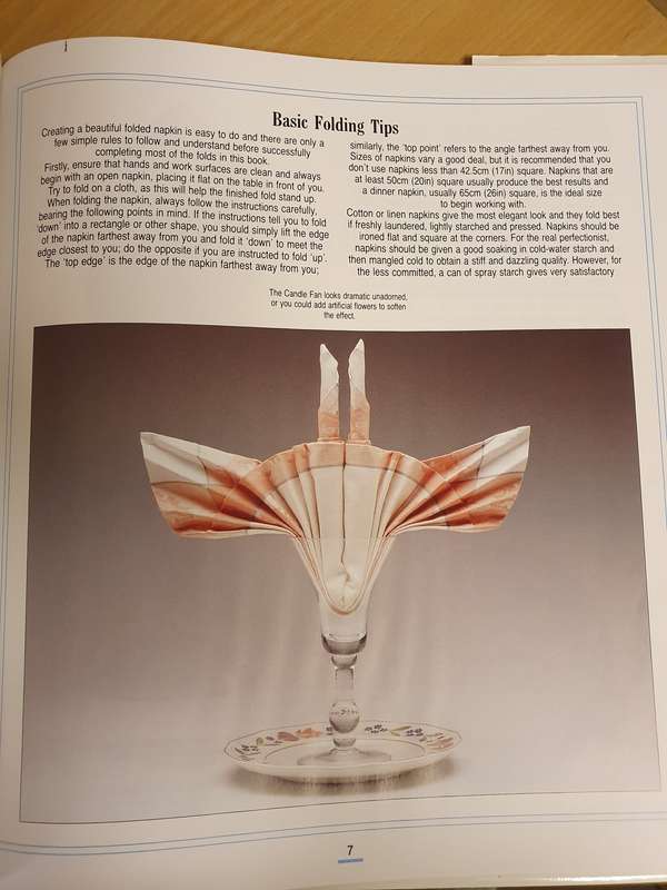 Napkin Folding : Linda Barker (Hardcover)