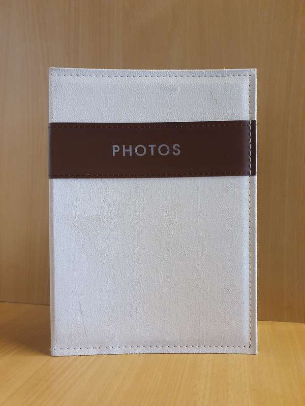 Photo Album  (25cm x 18cm)  Holds 100 photographs