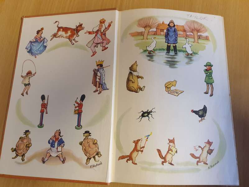 The World of Christopher Robin : A.A. Milne  (Hardcover)