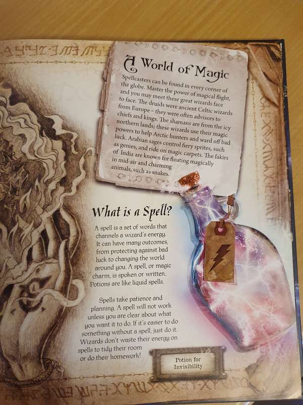 The Book of Spells (A 3D Virtual Pop-Up Book) Hardcover