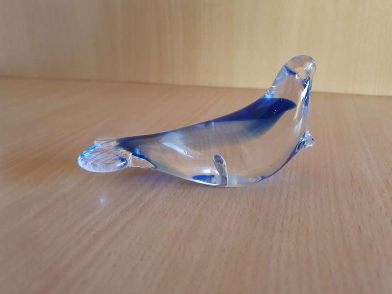 Glass Seal Figurine  (11cm x 7cm)
