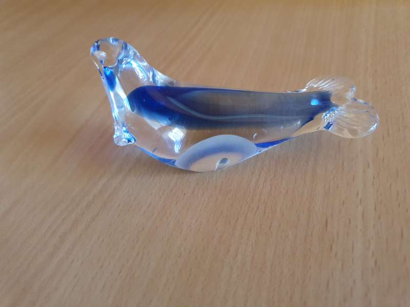 Glass Seal Figurine  (11cm x 7cm)