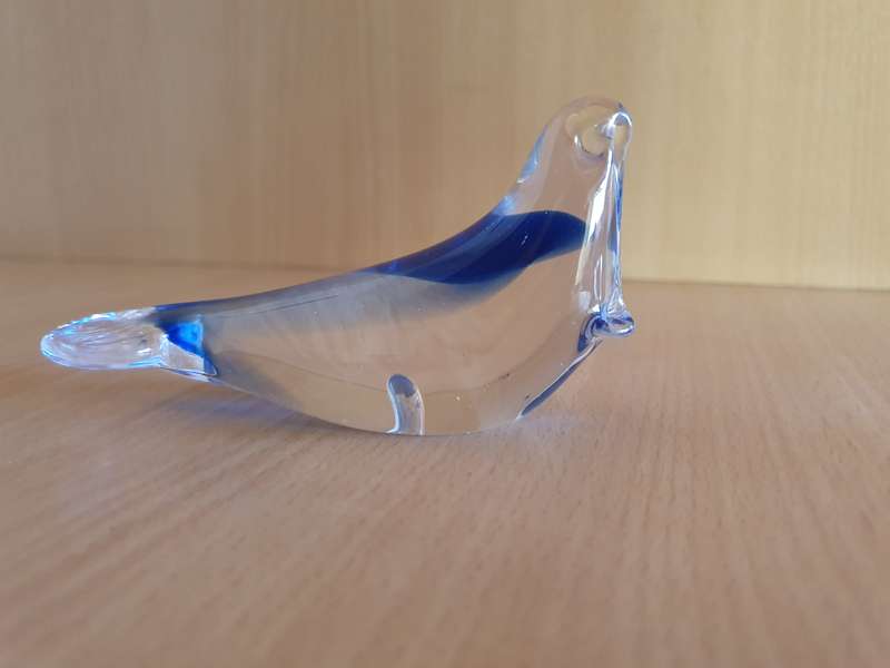 Glass Seal Figurine  (11cm x 7cm)