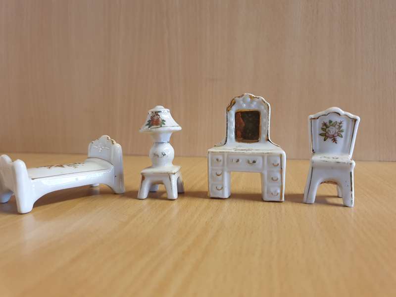 Miniature Set of 4 Ceramic Bedroom - Bed, Pedestal with lamp, Dressing Table, Chair  (Japan)