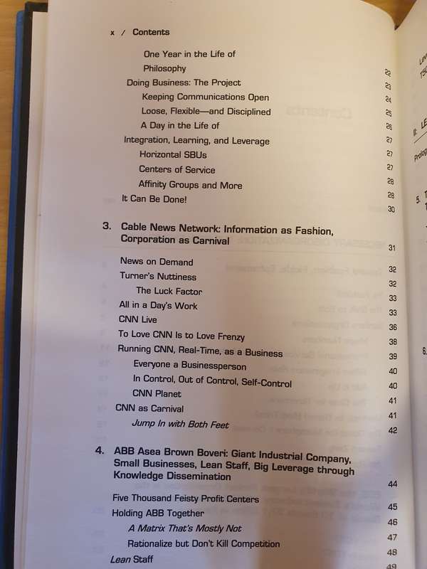 Liberation Management - Necessary Disorder for the Nanosecond Nineties: Tom Peters  (Hardcover)