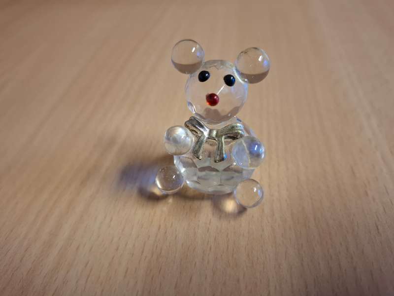 Miniature Glass Teddy Bear Figurine - height 4cm width 3cm