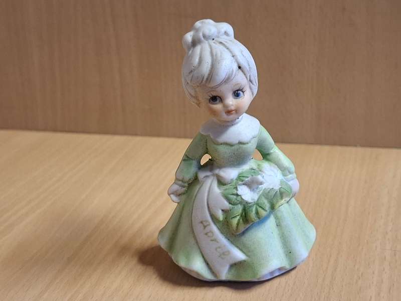 Small Girl Figurine - height 11cm width 9cm